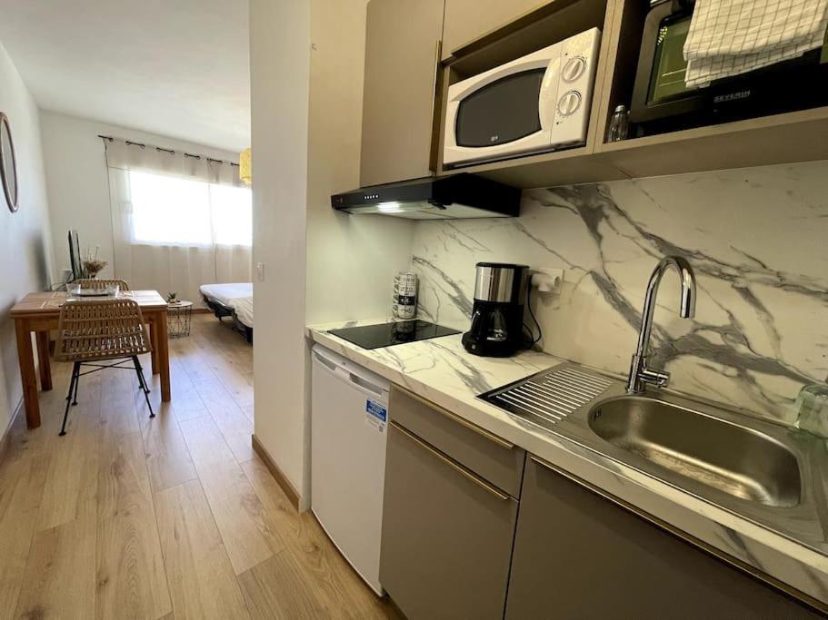 Charmant Studio Climatise Avec Parking, Au Coeur De Pietranera, Plage A 500M, Bastia A 2Km Ville-di-Pietrabugno Kültér fotó
